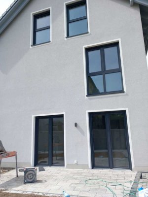 Aschaffenburg-City Neubau Doppelhaushälfte absolut ruhig