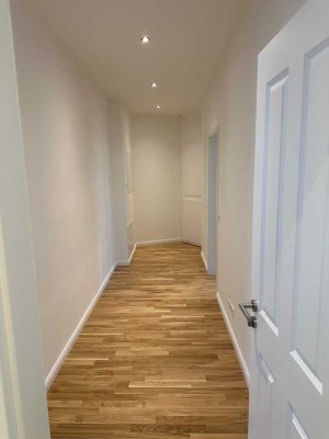 ++Luxusausstattung++  Helle 2,5-Raum-Wohnung - West-Balkon, Parkett, Wohnküche, CAT-7 Netzwerk