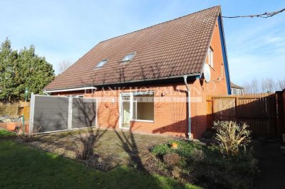 Gepflegte Doppelhaushälfte mit Carport in Wiemersdorf