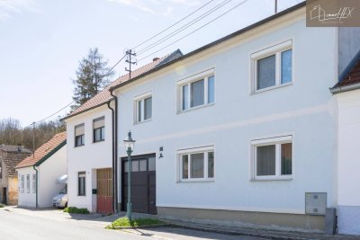 Charmantes Einfamilienhaus mit stilvollem Gewölbekeller