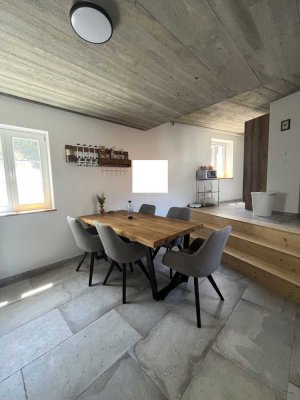 Außergewöhnliche, sanierte Altbauwohnung sucht Nachmieter