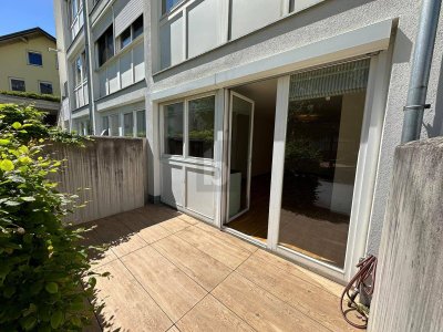 STILVOLLE GARÇONNIÈRE IN ZENTRALER RUHELAGE MIT TERRASSE