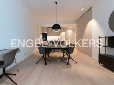 Helle Zwei-Zimmer-Wohnung mit hochwertiger Möblierung im Four Frankfurt