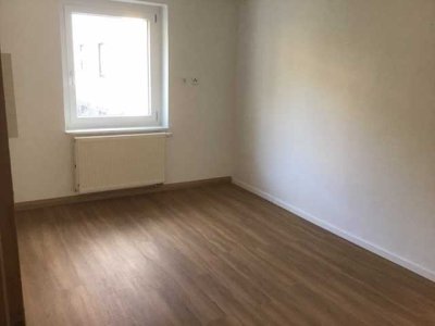 Erdgeschoss-Wohnung mit Laminat im Stadtteil Damm