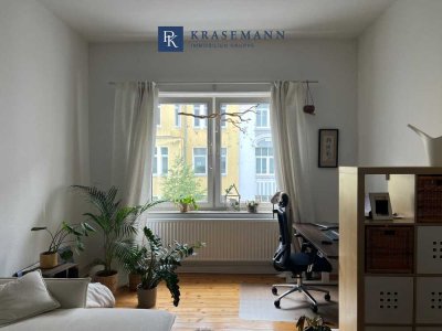 Charmante Altbau-Wohnung mit Einbauküche!