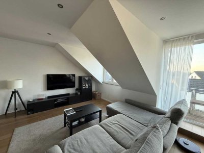 Charmante 2 Zimmer Dachgeschoss Wohnung