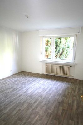 Schöne 2-Zimmer-Hochparterre- Wohnung in Huttrop ab sofort!