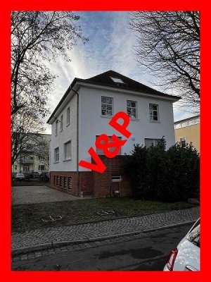 Stadtfeld-Ost helle 2-Raumwohnung im DG