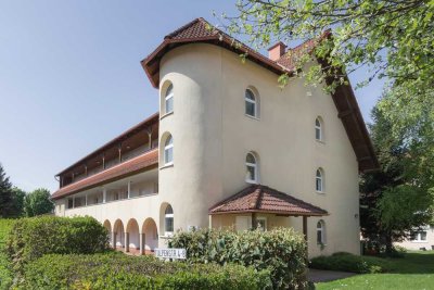 Frisch sanierte 2-Zimmer-Wohnung mit Balkon & Aufzug