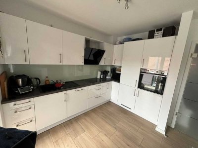 Moderne, helle 3-Zimmer-Wohnung mit Gartenzugang