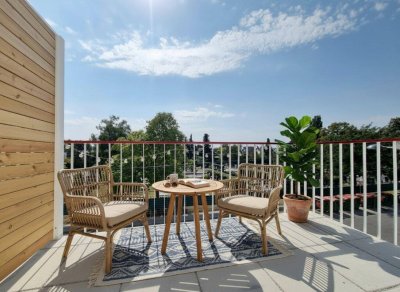 Sonniger Dachgeschosstraum mit Süd/West Balkon und Kühlung- RUHELAGE TRIFFT WOHNGENUSS – Stilvolle Ausstattung