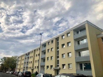 Erstbezug nach Sanierung: helle 3- Zimmerwohnung