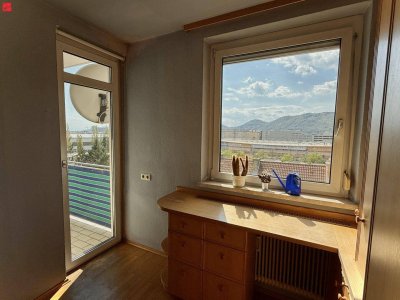 Bestpreis in Bestlage: Renovierungsbedürftige Wohnung mit Westbalkon!