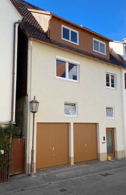 Gepflegte Doppelhaushälfte mit fünf Zimmern und EBK in Rottenburg am Neckar