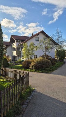 Charmante 3-Zimmer Dachgeschosswohnung mit Balkon in Neugablonz