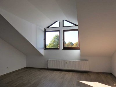Modernisierte 4-Zimmer-Maisonettewohnung mit Balkon und Tiefgaragenstellplatz in Bonn-Röttgen
