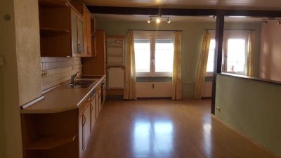 Schöne gemütliche 4 Zimmer Maisonette-Wohnung in Langenlonsheim