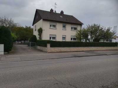 2 Familienhaus mit 8-Zimmer in Bad Bergzabern