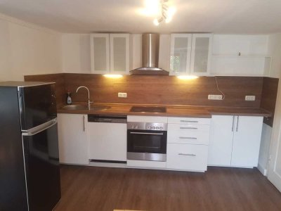 Herzliche Mieter für schöne EG-Wohnung gesucht - Hausmeistertätigkeit nötig