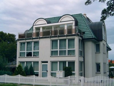 Schicke Wohnung /Stadtvilla im grünen Köpenick-Mahlsdorf-Süd