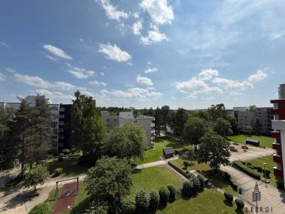 Provisionsfrei: Attraktive, helle 4 Zi.-Wohnung, 98 qm in beliebter Wohnlage!