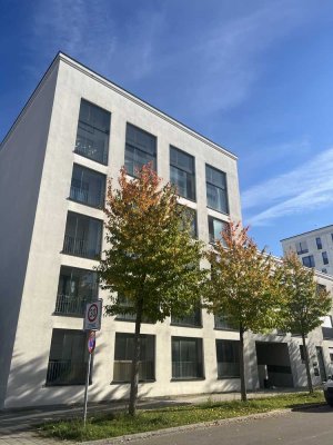 kleine gemütliche Wohnung mit EBK, Balkon & Tiefgarage - ideal für Singles