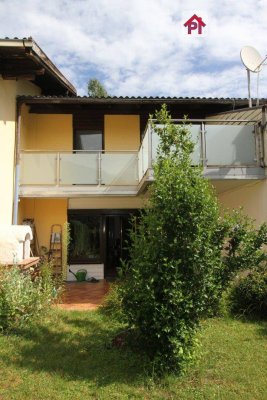 Eugendorf: geräumiges Reihenhaus in absoluter Ruhelage mit Garage und KfZ Stellplatz