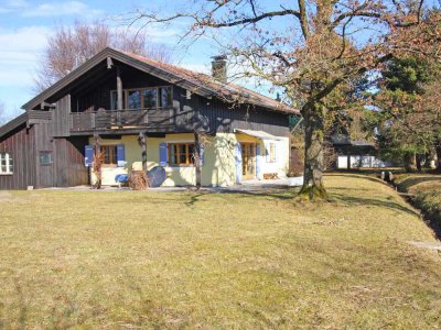Charmantes Landhaus mit schönem Bergblick und Seezugang
