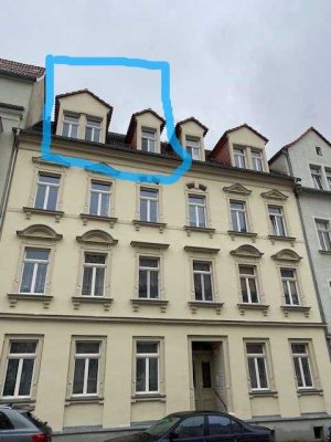 3 Raum Wohnung im Dachgeschoß mit sonnigem Balkon in ruhigen Innenhof