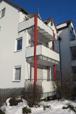 Sehr schöne 3 Zimmer-Wohnung mit Balkon und PKW-Stellplatz