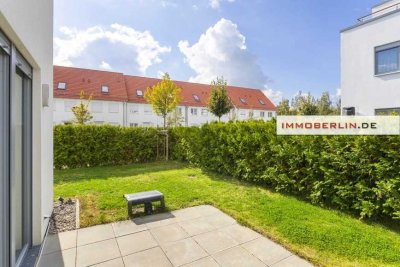 IMMOBERLIN.DE - Modernes Haus mit Westgarten & Sonnenterrassen in familiärer Lage