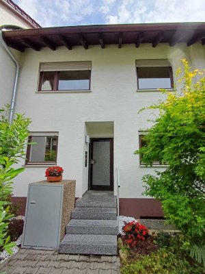 Helles 7-Zimmer-Reihenhaus mit gehobener Innenausstattung in Ulm Oststadt