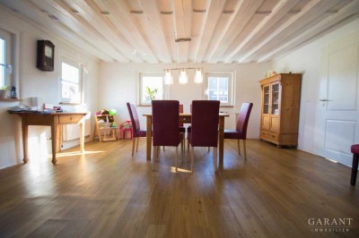 Neuwertig - Hochwertig - Top gepflegtes Einfamilienhaus in idyllischer Kulisse