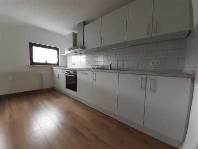 TRAUMHAFTE 2-RAUM-WOHNUNG IN BERTHELSDORF ZU VERMIETEN! EINBAUKÜCHE GRATIS!