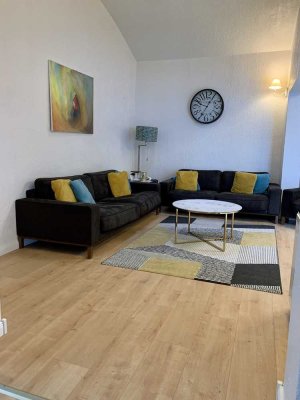 Stilvoller und klimatisierter Bungalow mit Vorbescheid für weitere 194 qm ! OHNE Makler
