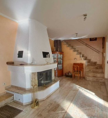 Exklusive Wohnung mit über 200 m² Wohnfläche & eigenem Garten