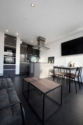 Raum-Wunder in A-Lage direkt am Barbarossaplatz