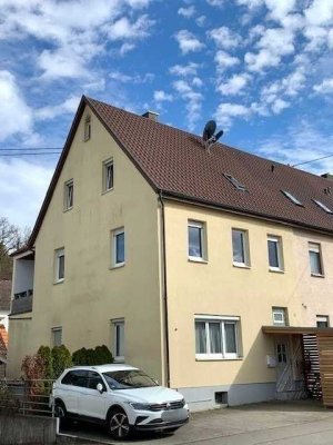 Liebevoll saniert - Platz für die ganze Familie!