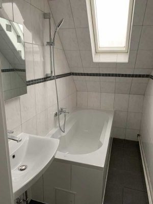Frisch sanierte Dachgeschoßwohnung am Emscherpark