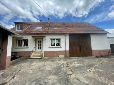 EFH mit Scheune, extra großer Garage, Stellplätze und zwei Hofflächen