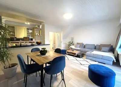OWNR: Einziehen und Wohlfühlen – Renoviert und mit Küche! Schöne 3-Zi.-Maisonette-Wohnung