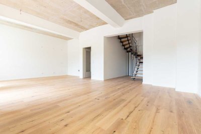 Traum-Maisonette mit großer Dachterrasse | Balkon | 2 Bäder | Echtholzparkett | Stellplatz