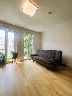 Lichtdurchflutetes, möbliertes Studentenappartment