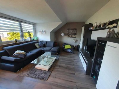 Stilvolle 3,5-Zimmer-Dachgeschosswohnung mit Balkon in Bochum