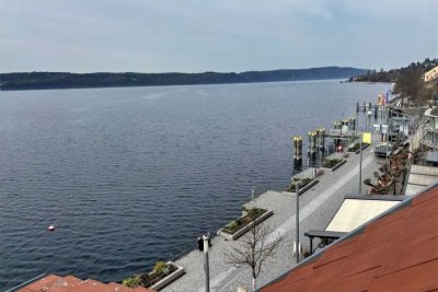 Direkt an der Promenade von Überlingen am Bodensee, exklusive und einmalige Dachgeschosswohnung