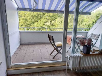 Heller Familientraum mit sonnigem Balkon