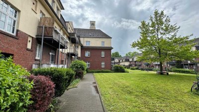 Ab sofort frei ! Große 5,5- Raum- Maisonette Wohnung im 1.OG mit Balkon ! ** PROVISIONSFREI ! **