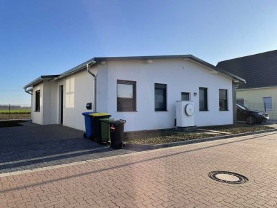 NEUBAU-Doppelhaushälfte I Ruhige Lage I Terrasse, Garten & Kfz-Stellplatz