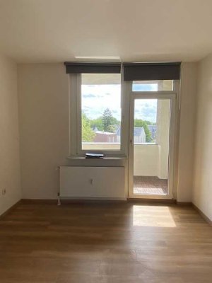 Schöne, gemütliche 2 Zimmer Wohnung mit Einbauküche und Balkon in Buer!!