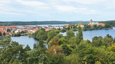 Traumblick über Ratzeburg: ETW im 9. OG (Lift) - bezugsfrei - ruhig - zentrumsnah - grün